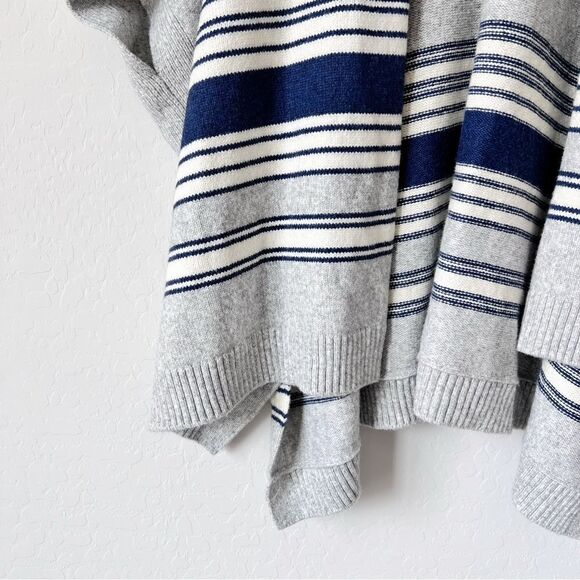 GAP Gray Western Wrap Poncho Cardigan Cape Wool Camel Hair Blend Blue Stripes - Picture 9 of 11
